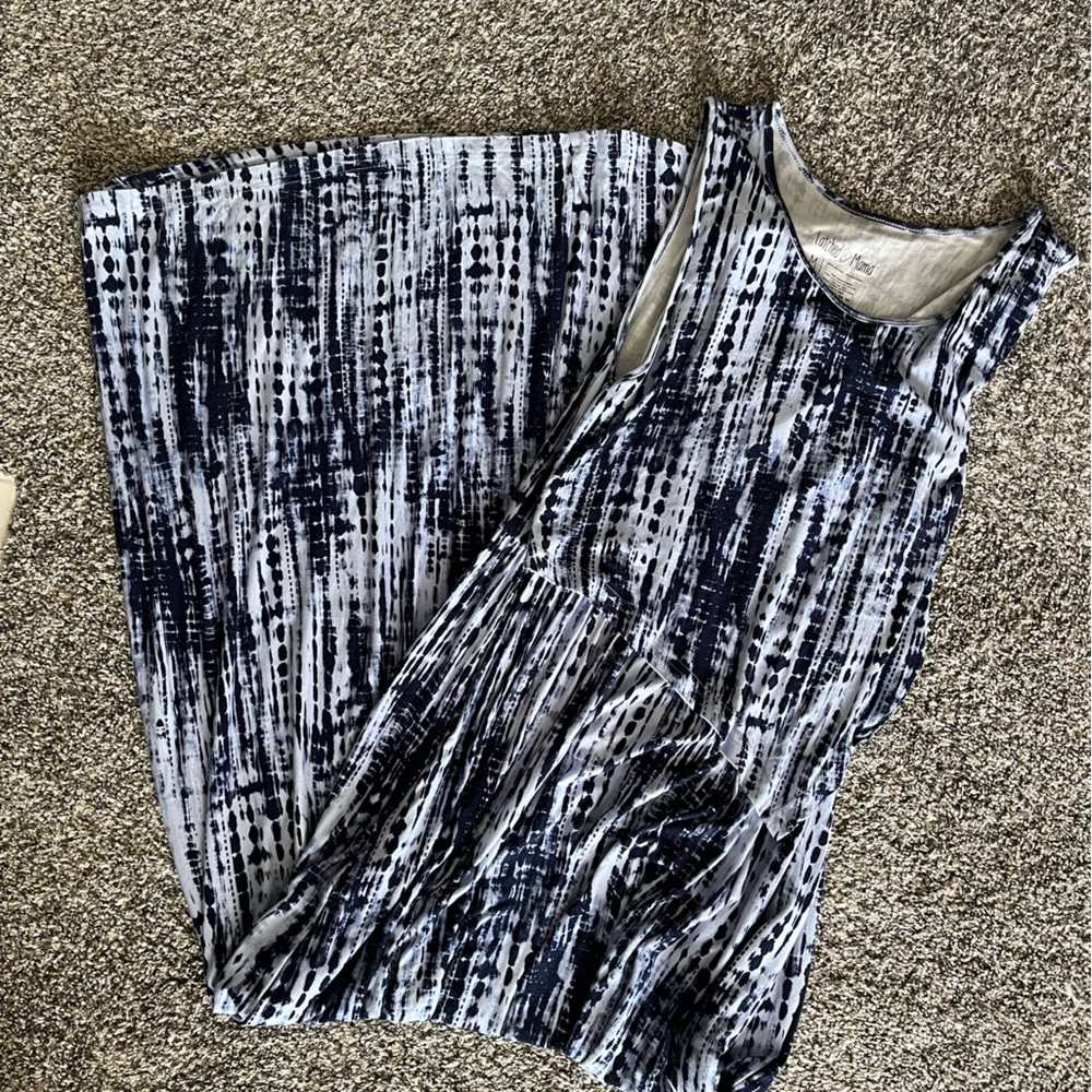 Latched mama maxi